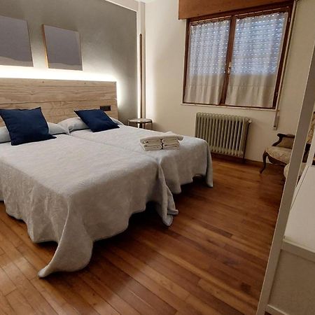 Villa Isabel 2 Llaves 阿里翁达斯 外观 照片