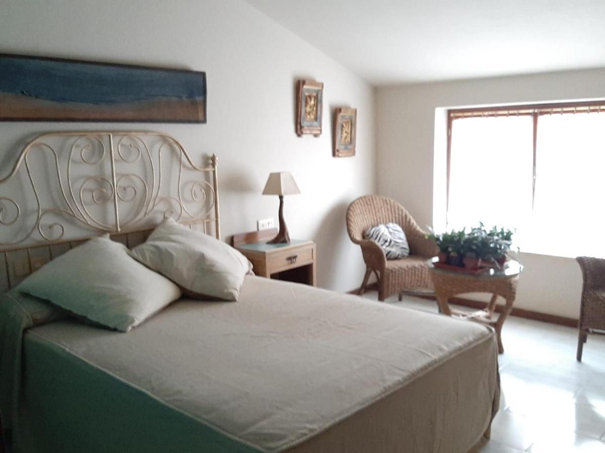 Villa Isabel 2 Llaves 阿里翁达斯 外观 照片