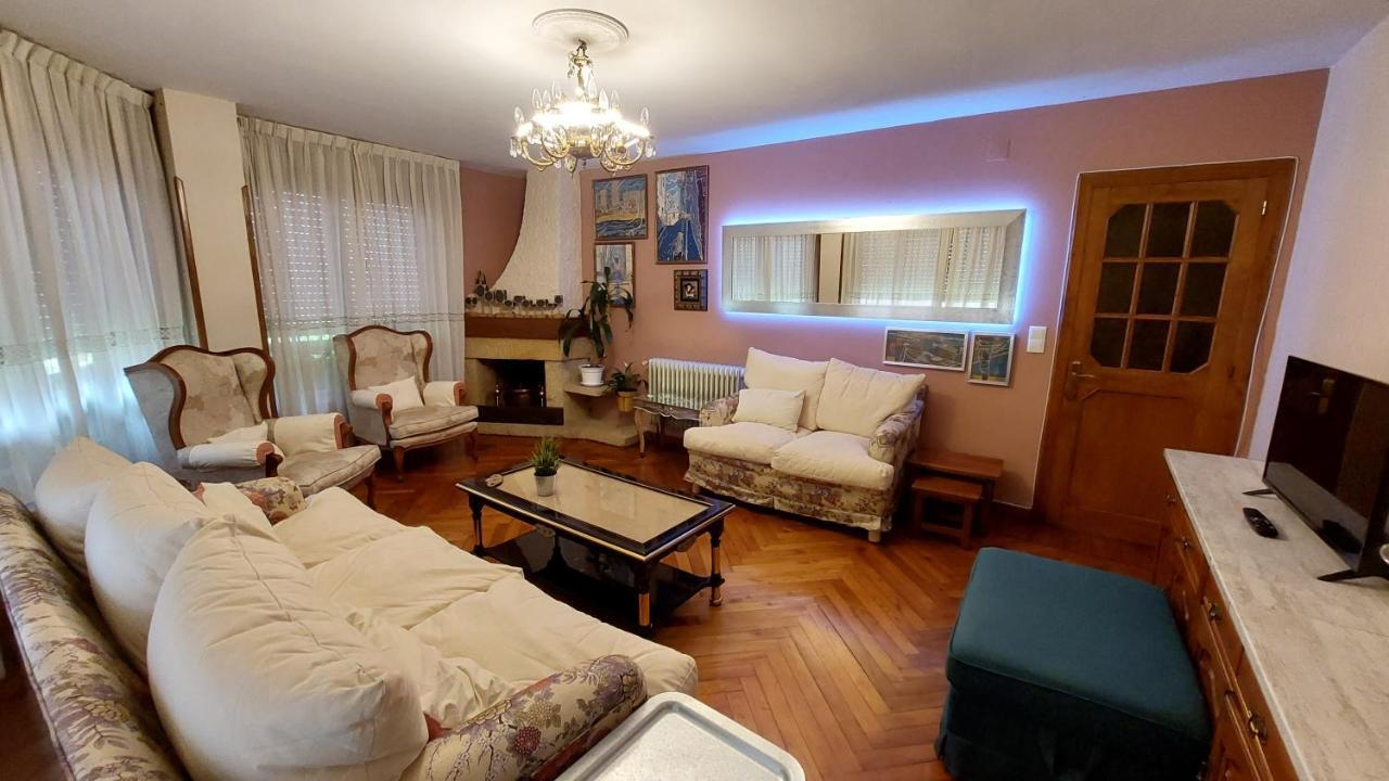 Villa Isabel 2 Llaves 阿里翁达斯 外观 照片